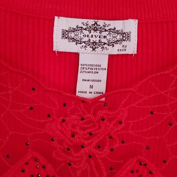 Oliver Red Ribbed Mesh Floral Rhinestone Top - Picture 3 of 6